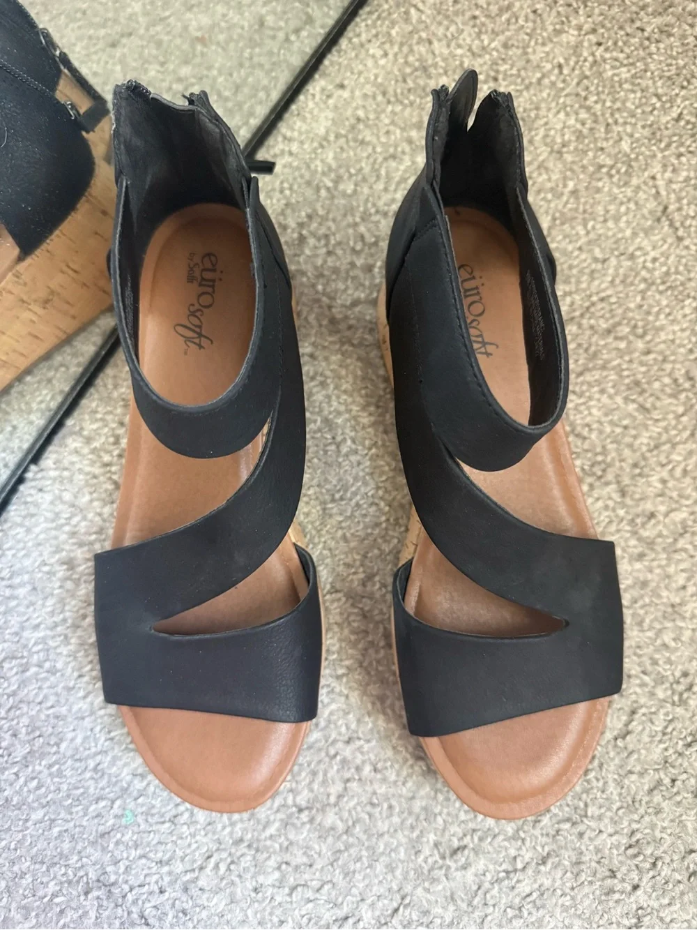 Eurosoft by Sofft Franci platform wedge sandal Black size 8
